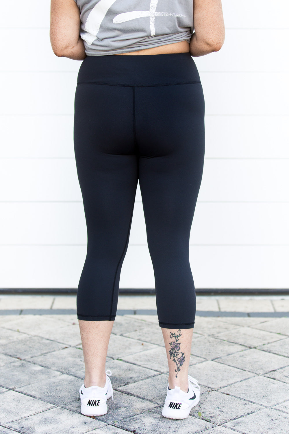 High Waist 3/4 Leggings + IPhone Pocket