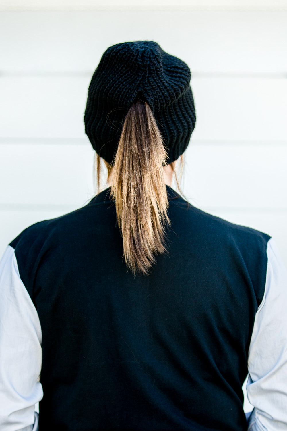 Threader Ponytail Beanie Black